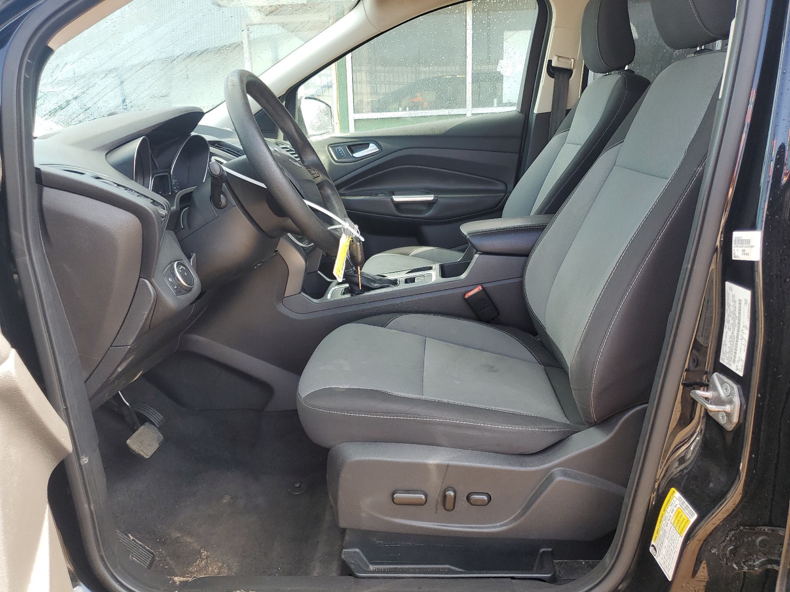 1FMCU0GD7JUA97987 2018 Ford Escape Se