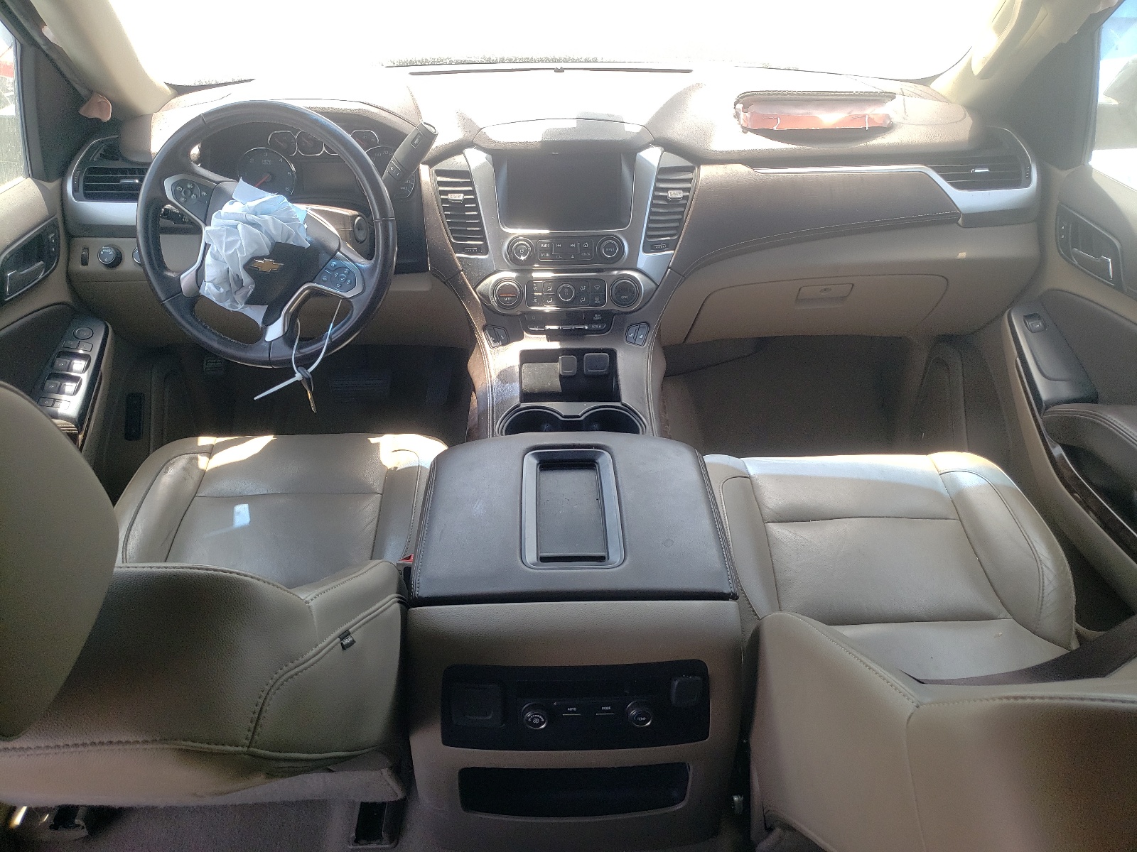 1GNSKBKC5KR329370 2019 Chevrolet Tahoe K1500 Lt