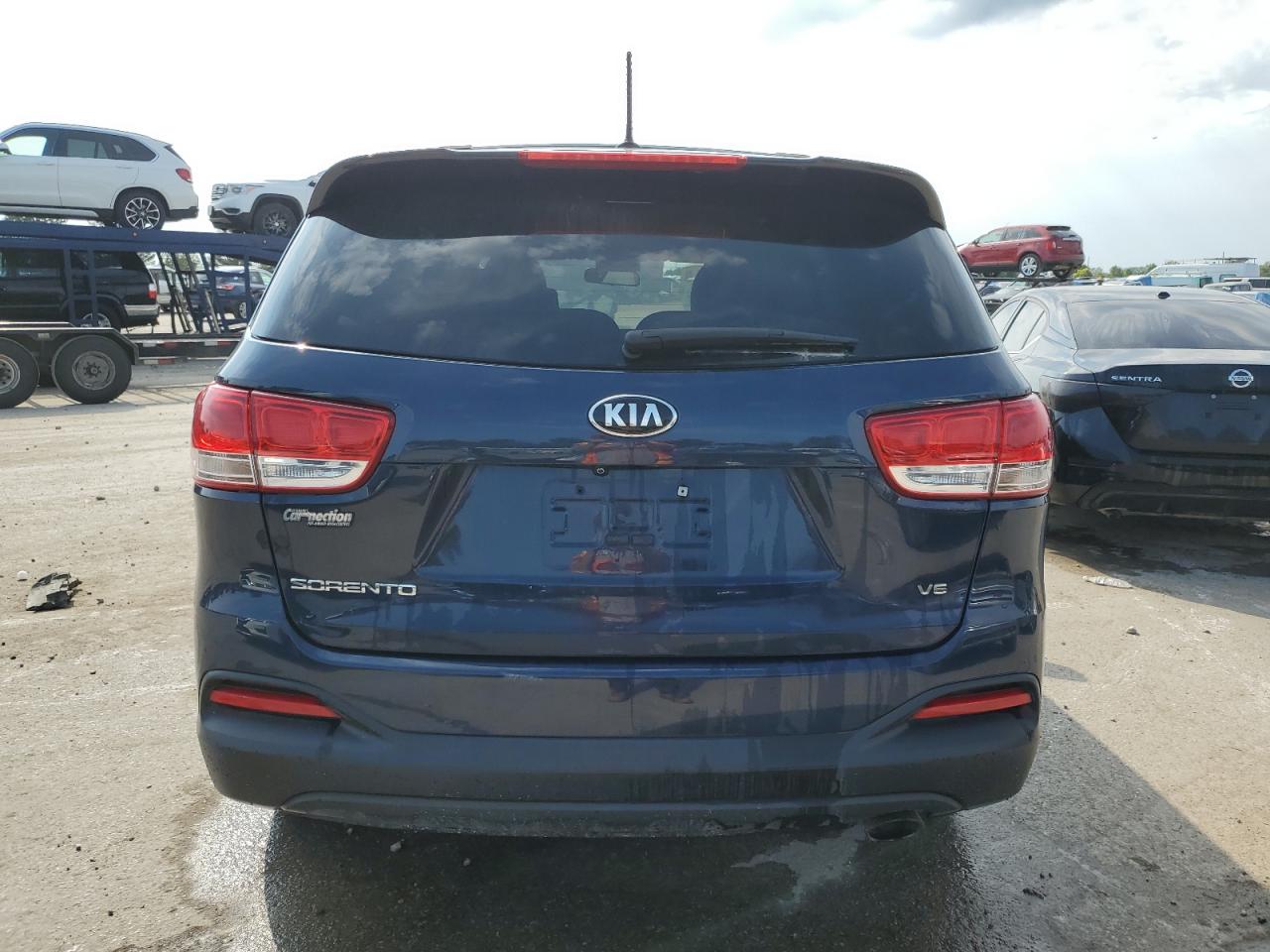 5XYPGDA50JG427069 2018 Kia Sorento Lx