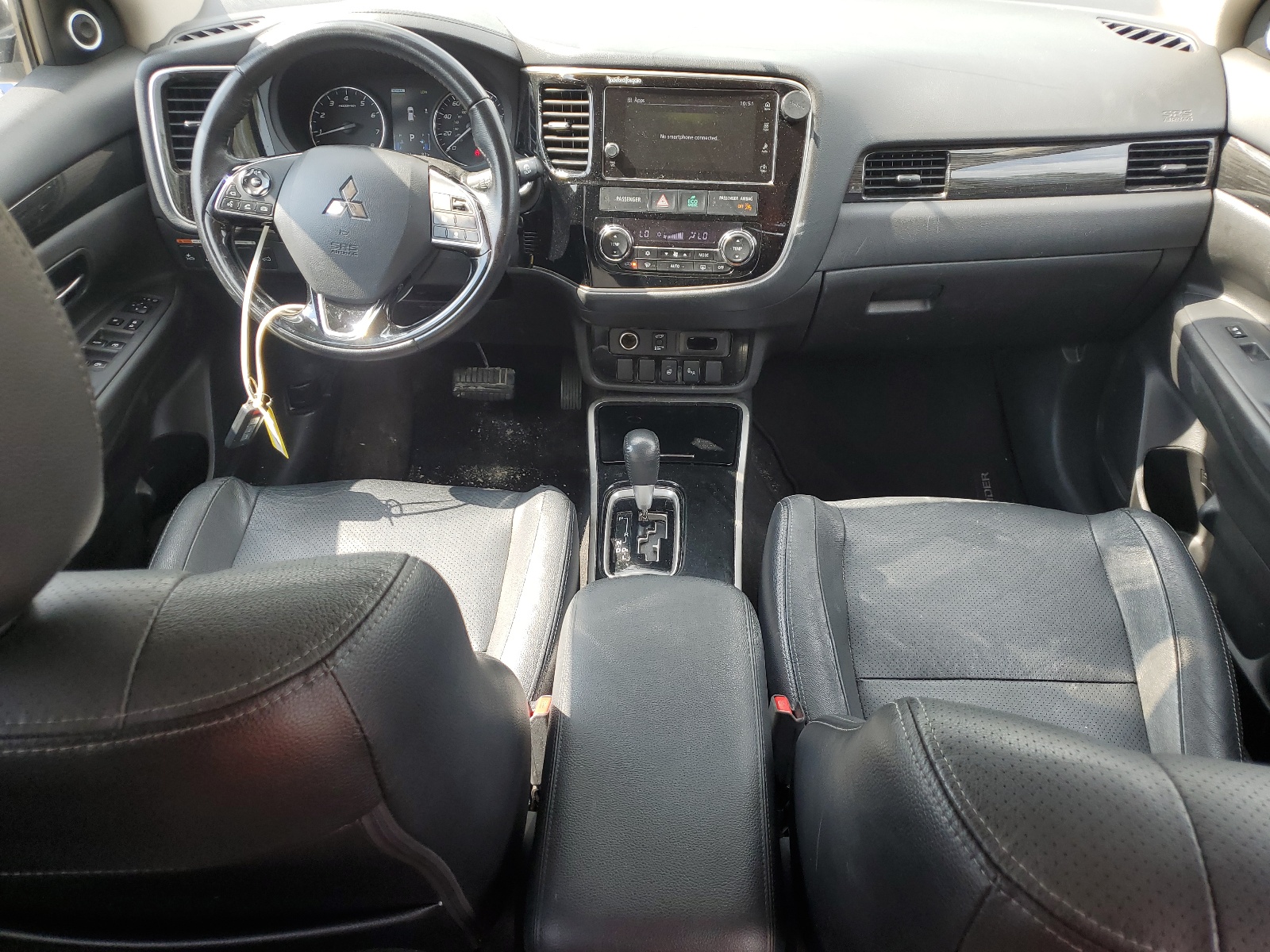 JA4AZ3A38HZ029378 2017 Mitsubishi Outlander Se