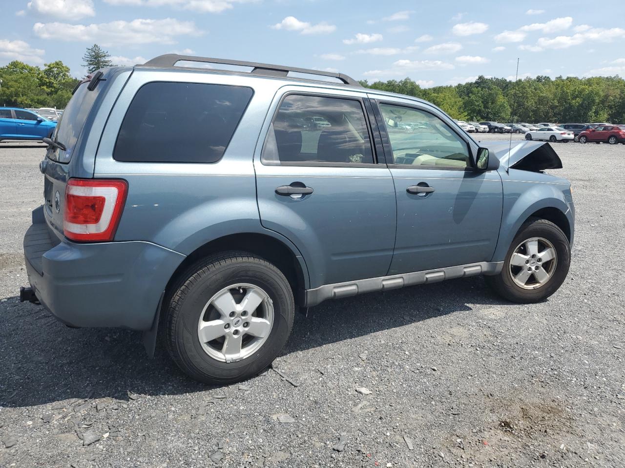 2010 Ford Escape - Image 3