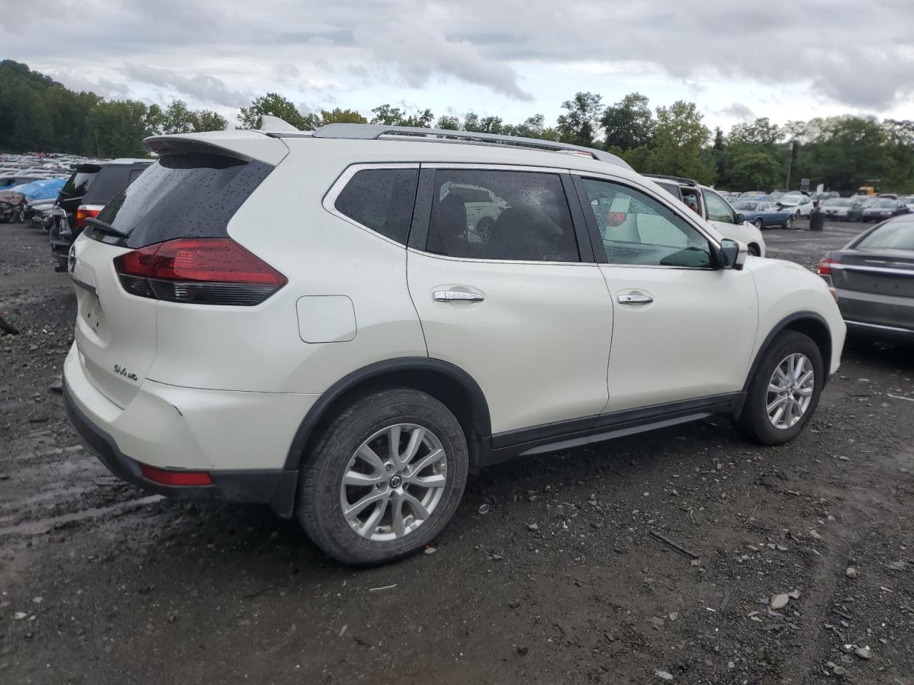 2018 Nissan Rogue S VIN: 5N1AT2MV5JC817070 Lot: 69523234