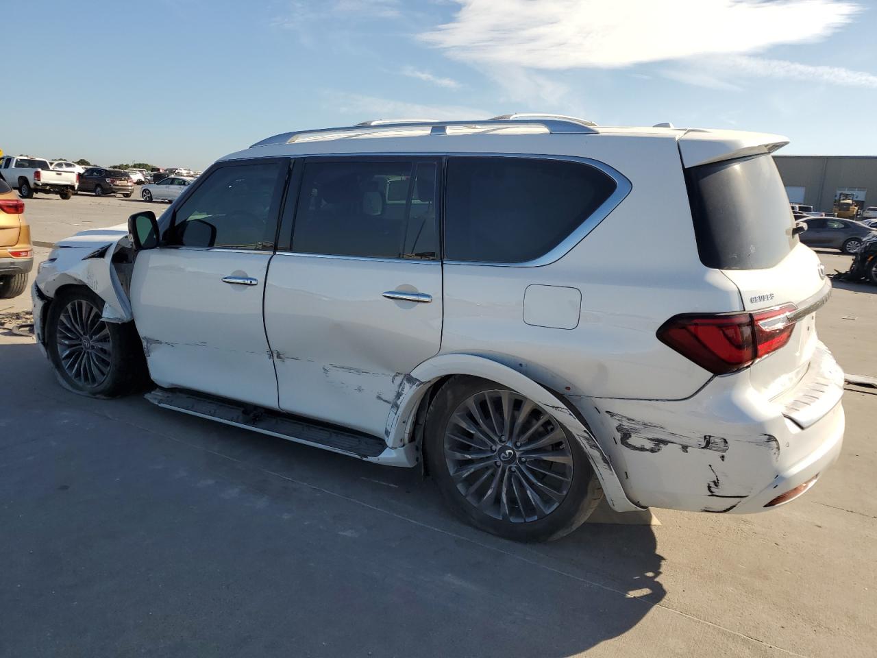 2021 Infiniti QX80 - Image 2