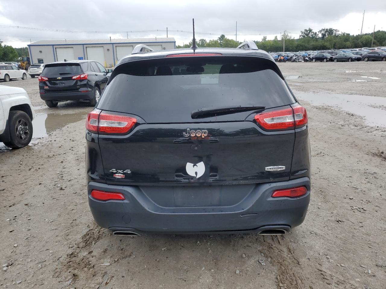 2015 Jeep Cherokee Latitude VIN: 1C4PJMCS3FW665724 Lot: 68032824