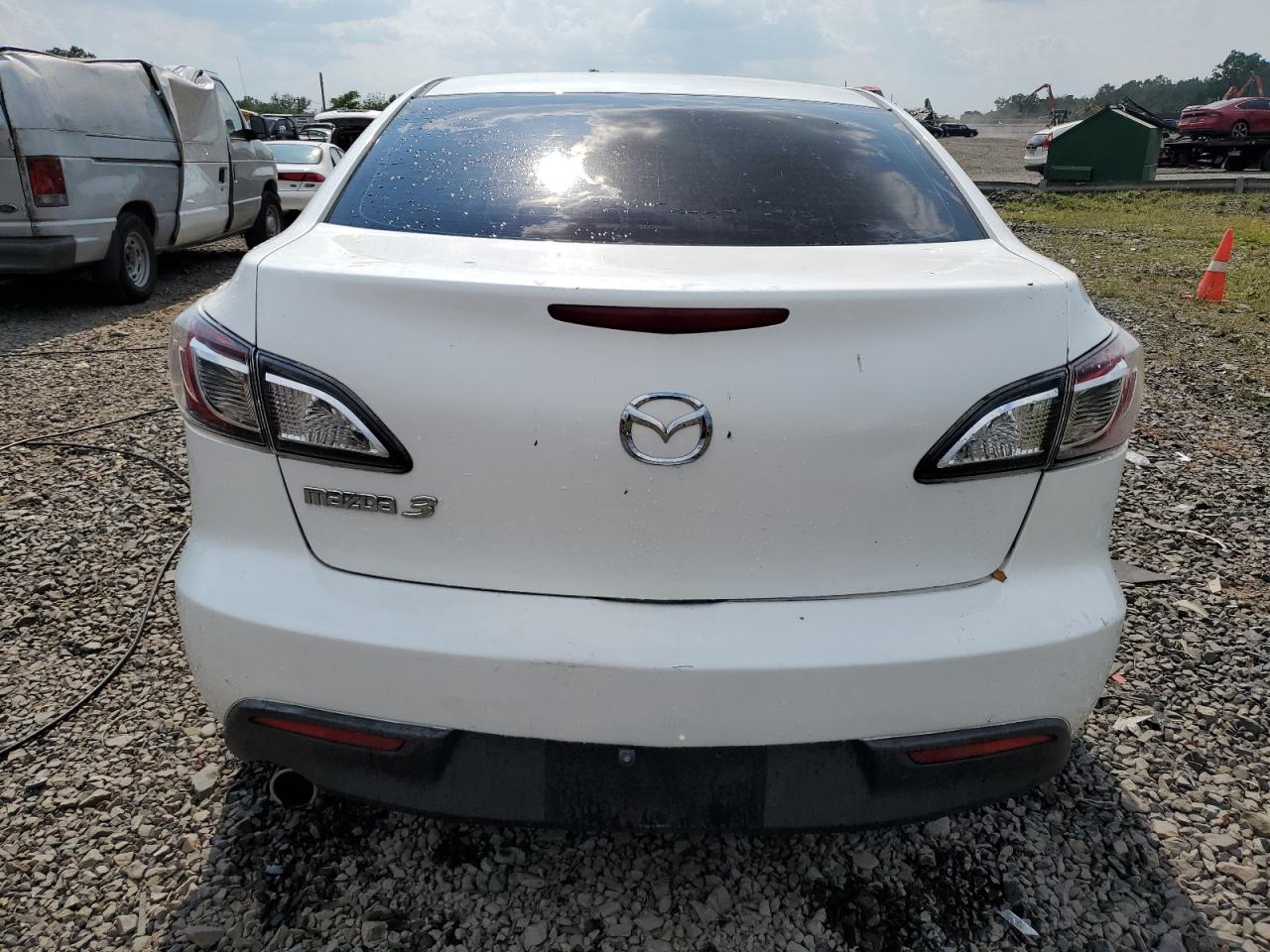 2011 Mazda 3 I VIN: JM1BL1VGXB1368839 Lot: 65672034