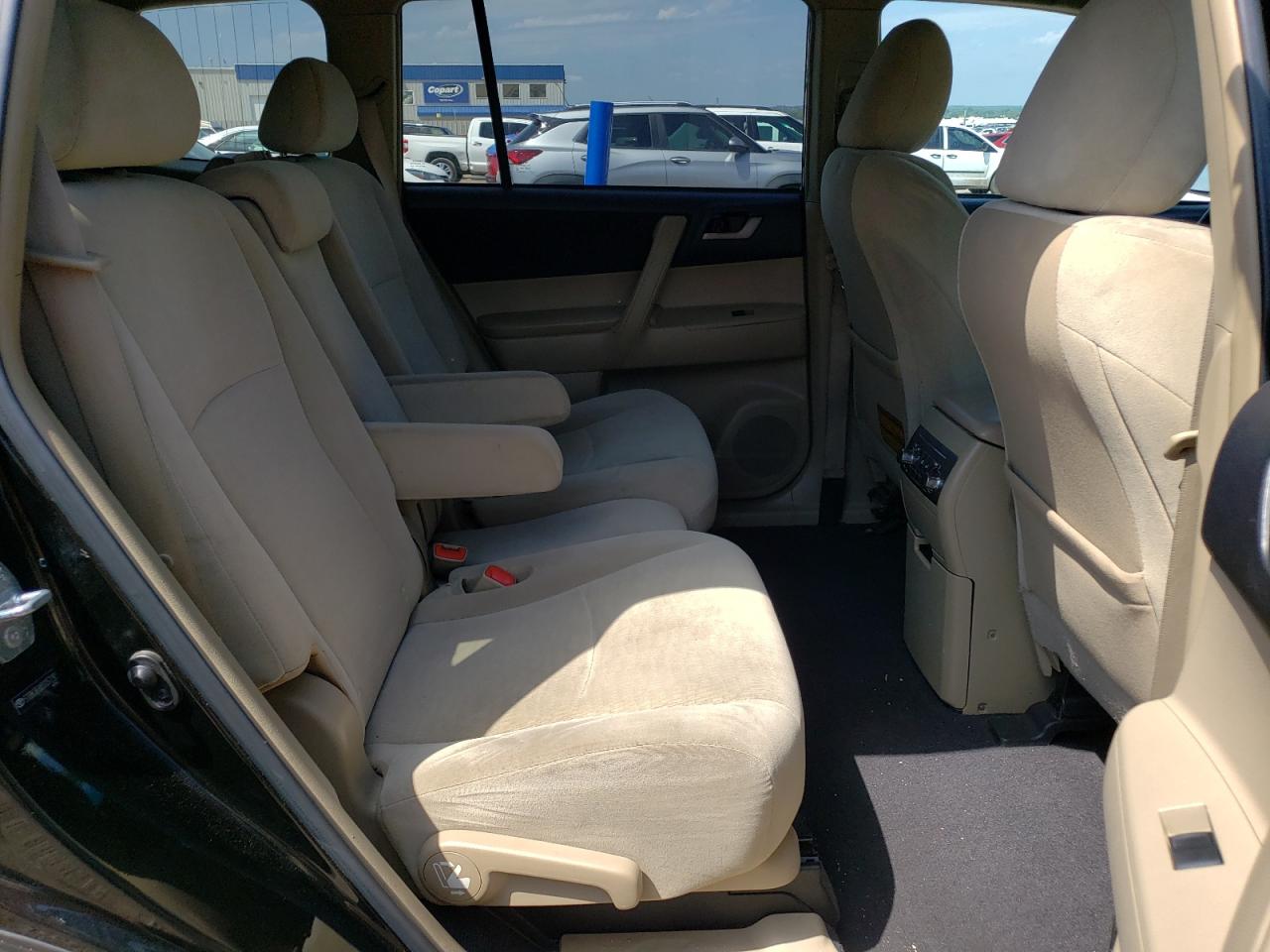 2011 Toyota Highlander Base VIN: 5TDBK3EHXBS057292 Lot: 67776364