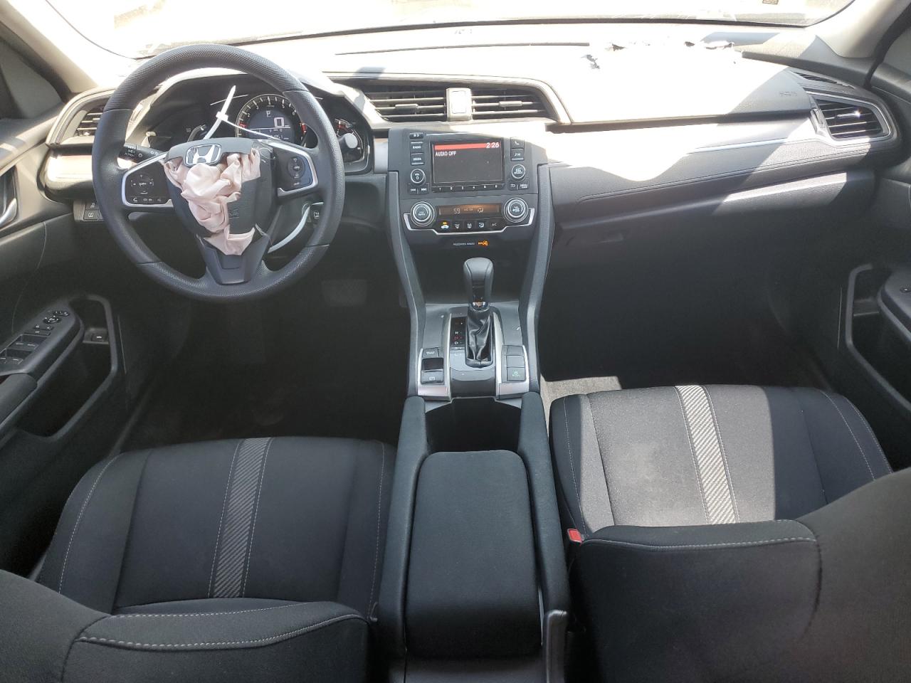 19XFC2F5XHE041822 2017 Honda Civic Lx