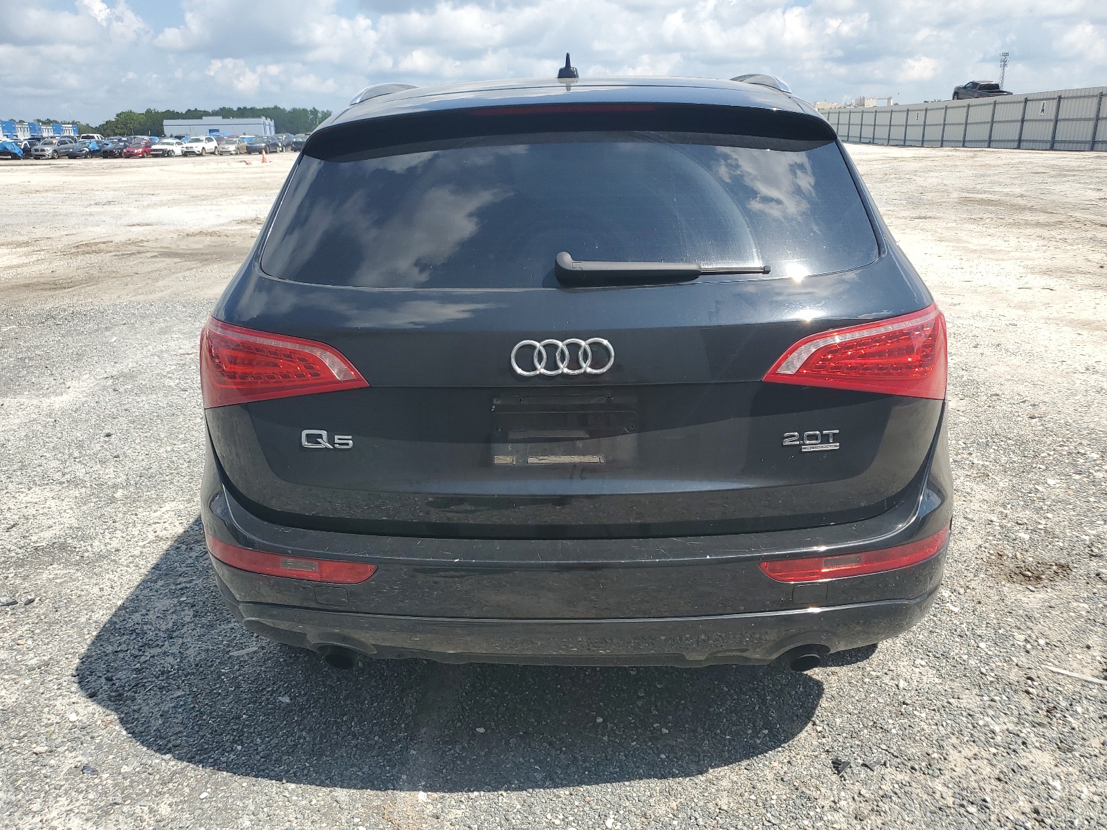 WA1CFAFP4BA024878 2011 Audi Q5 Premium