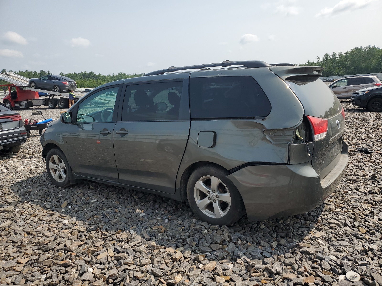 2013 Toyota Sienna Le vin: 5TDKK3DC7DS360104