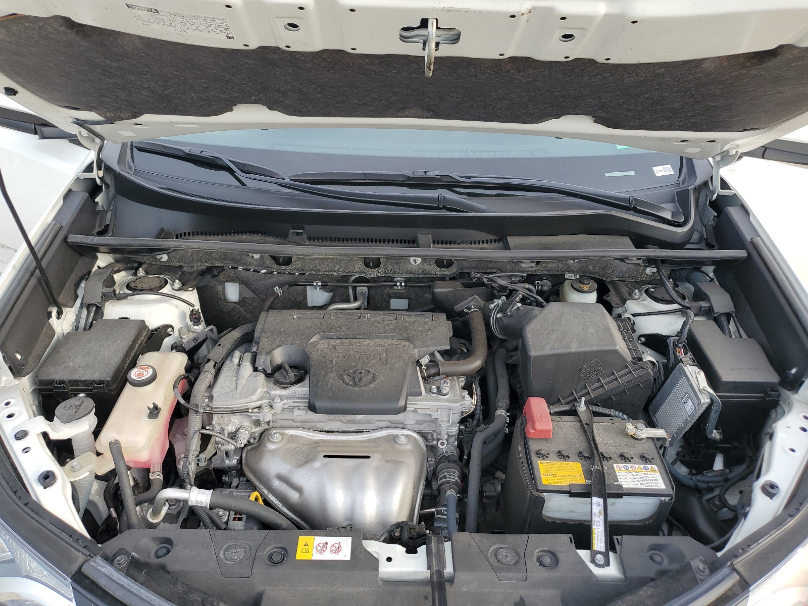 JTMRFREV0HJ702520 2017 Toyota Rav4 Xle