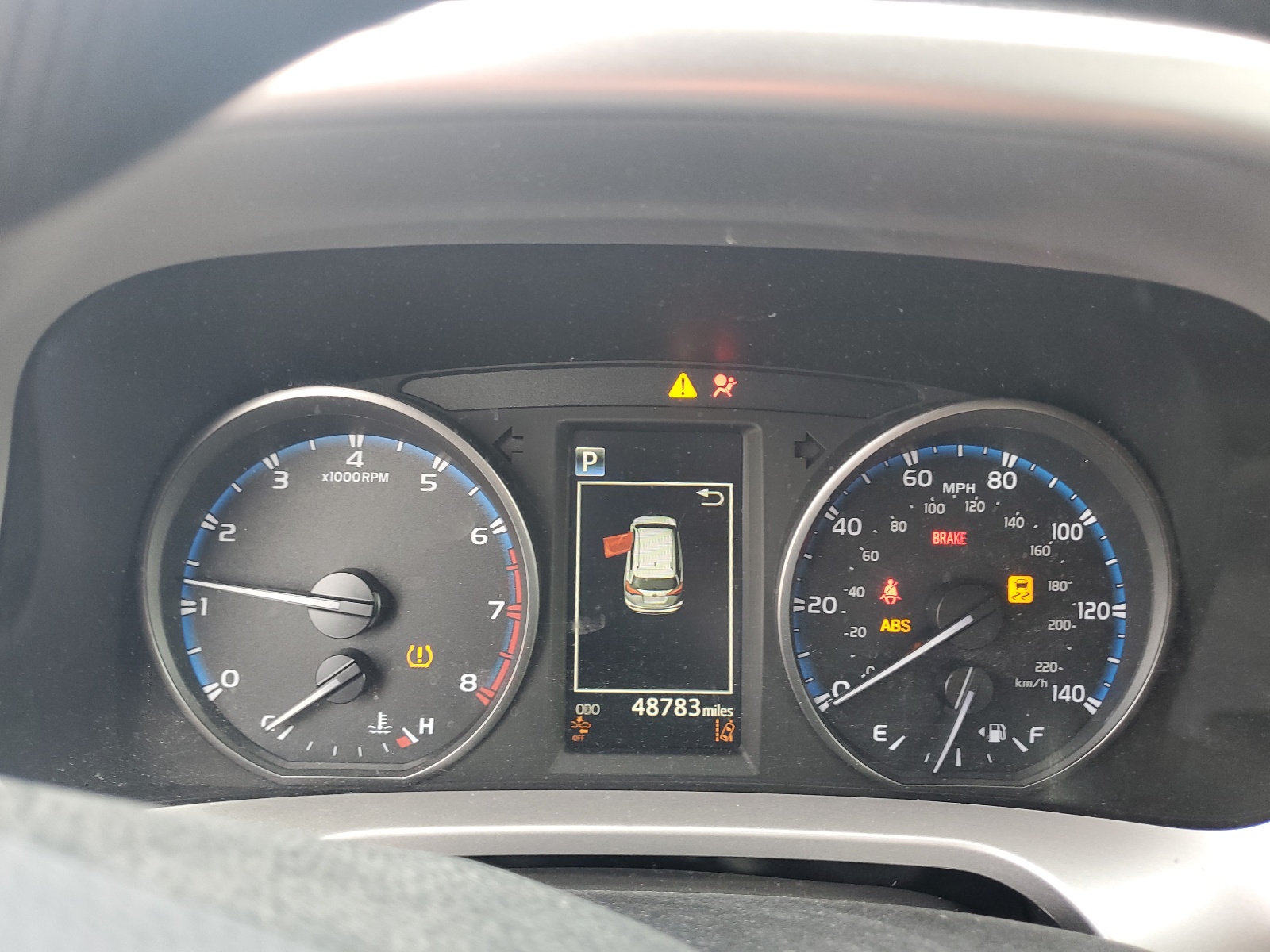 JTMZFREV0JJ737886 2018 Toyota Rav4 Le