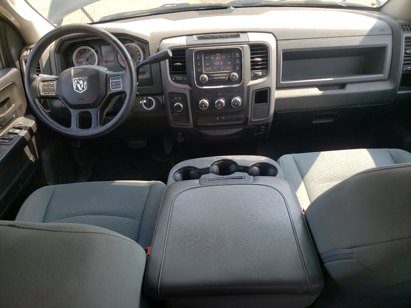 1C6RR7FTXKS532264 2019 Ram 1500 Classic Tradesman