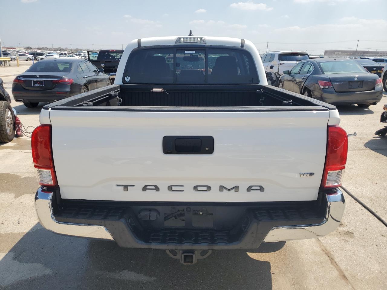 2017 Toyota Tacoma Double Cab VIN: 5TFAZ5CN2HX048164 Lot: 66096844