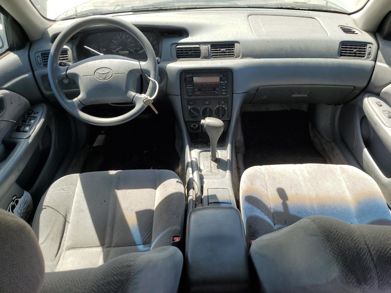 2000 Toyota Camry Ce VIN: 4T1BG22K6YU702547 Lot: 68538574
