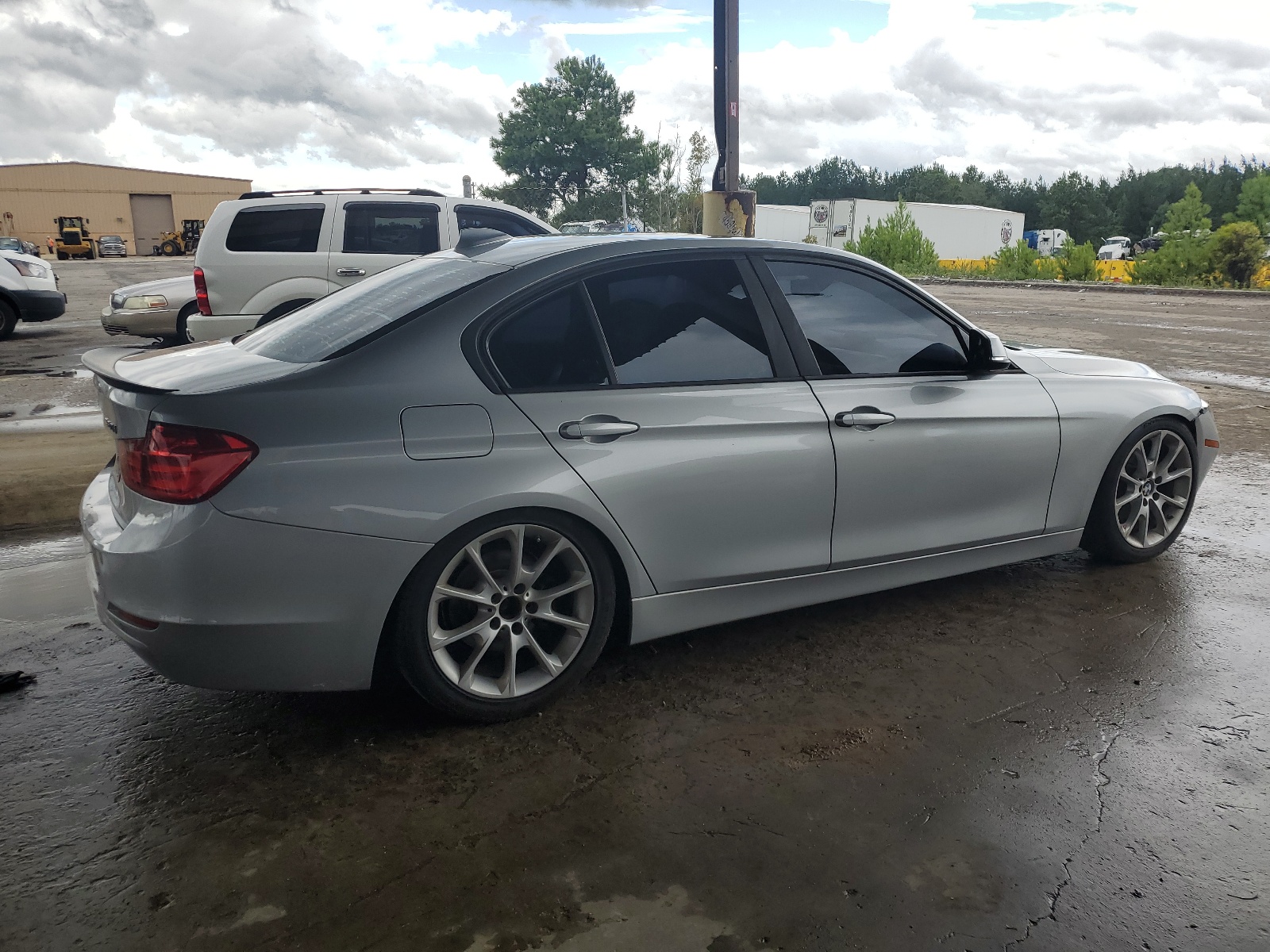 2014 BMW 320 I vin: WBA3B1C51EPE14522
