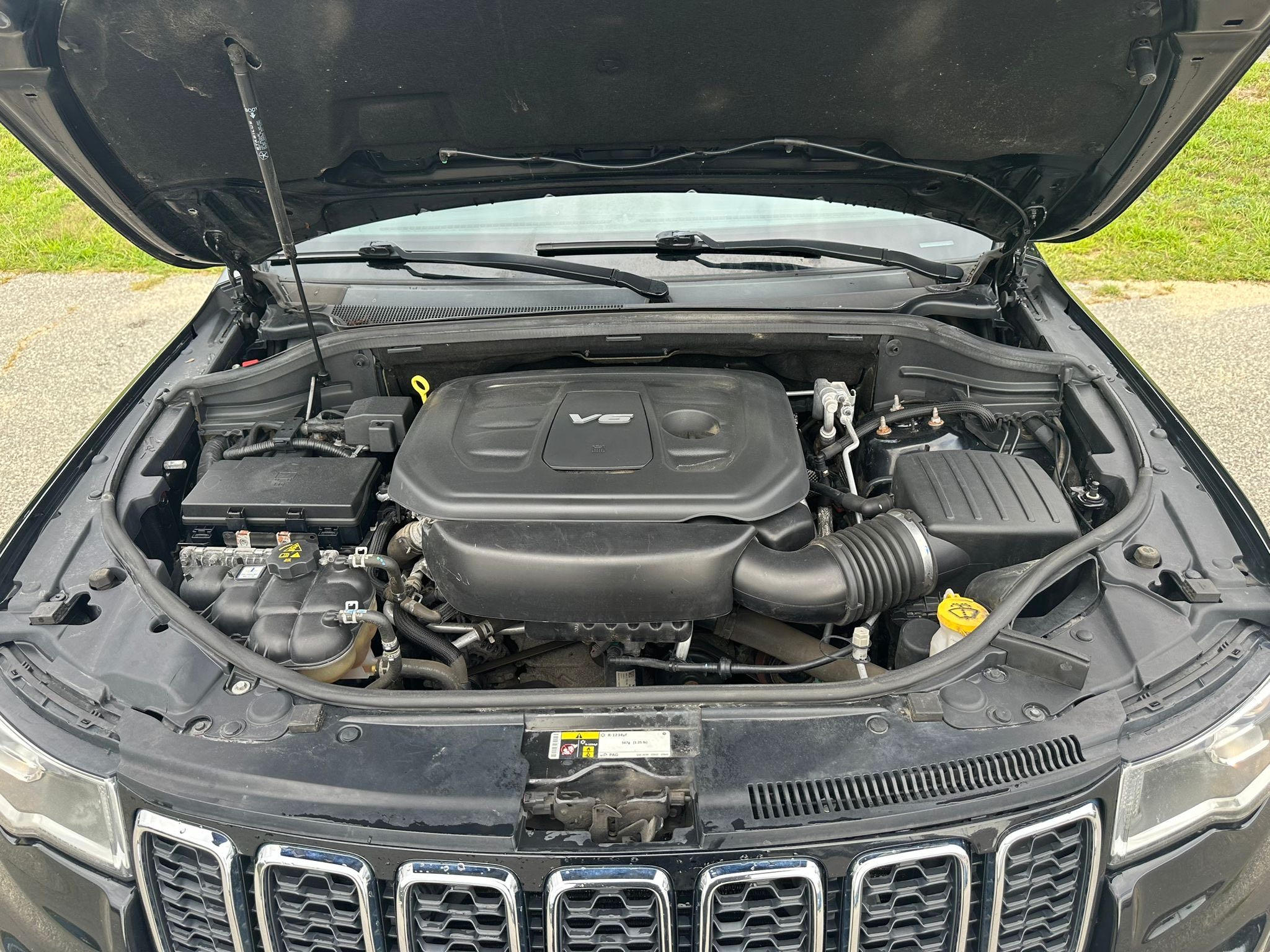 2018 Jeep Grand Cherokee Limited vin: 1C4RJFBG8JC165215