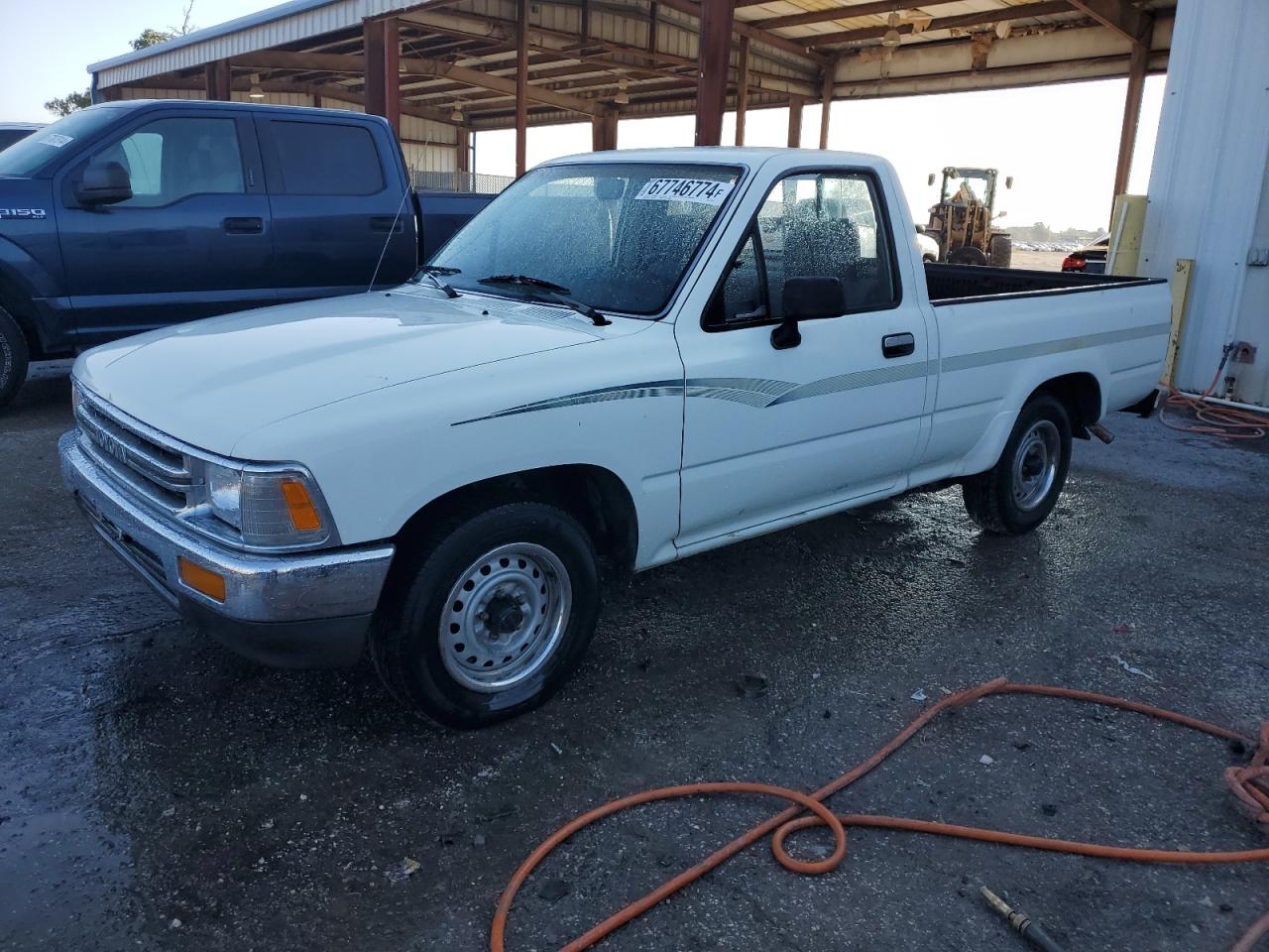 1991 Toyota Pickup 1/2 Ton Short Wheelbase Dlx VIN: JT4RN81P9M5125171 Lot: 67746774