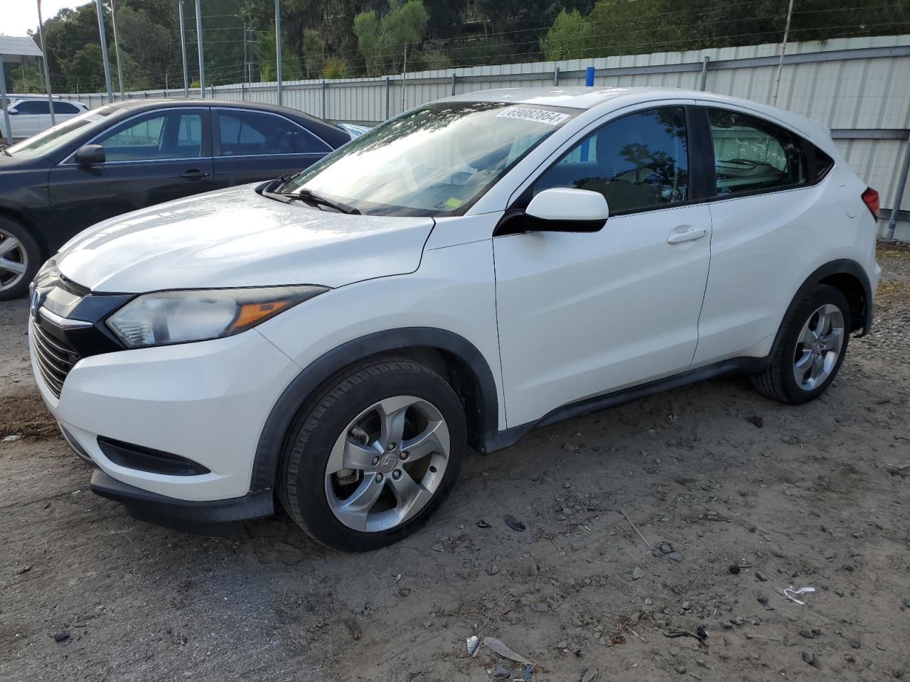 3CZRU5H3XHM706564 2017 HONDA HR-V - Image 1