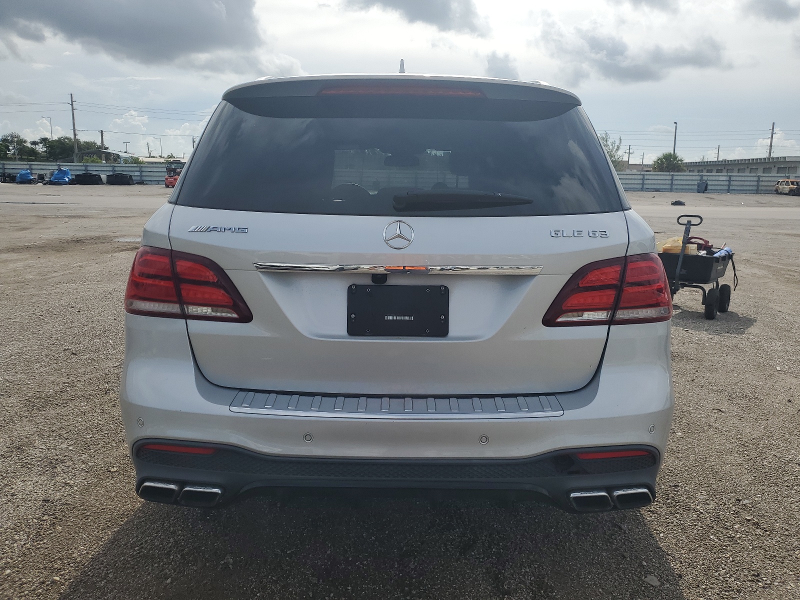 4JGDA7EB8HA936516 2017 Mercedes-Benz Gle 63 Amg 4Matic