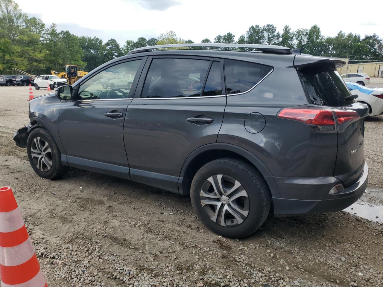 JTMZFREV9JJ731665 2018 TOYOTA RAV 4 - Image 2