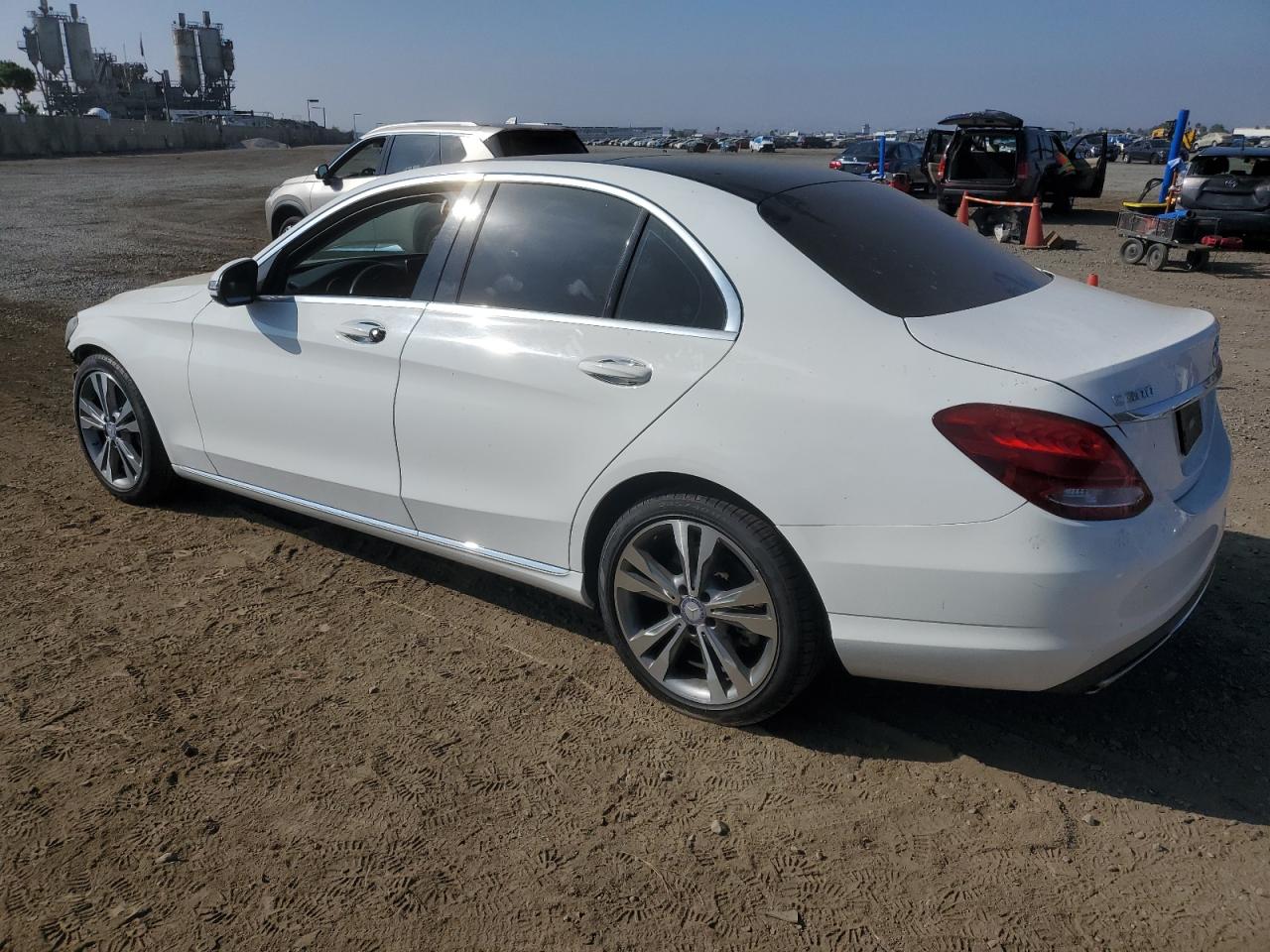 55SWF4JB5HU200299 2017 MERCEDES-BENZ C CLASS - Image 2