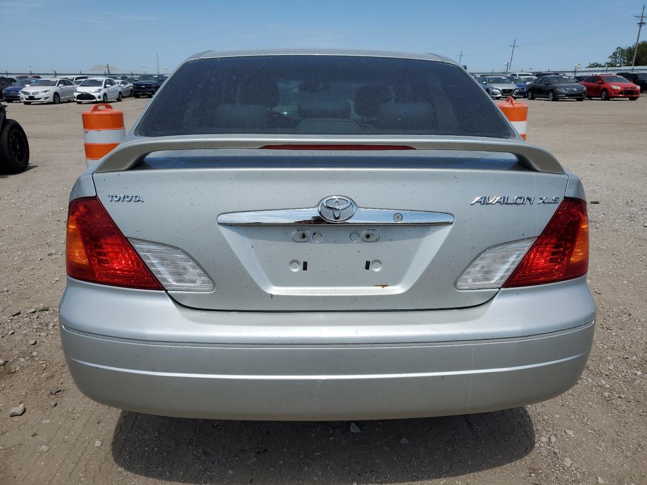 4T1BF28B62U223806 2002 Toyota Avalon Xl