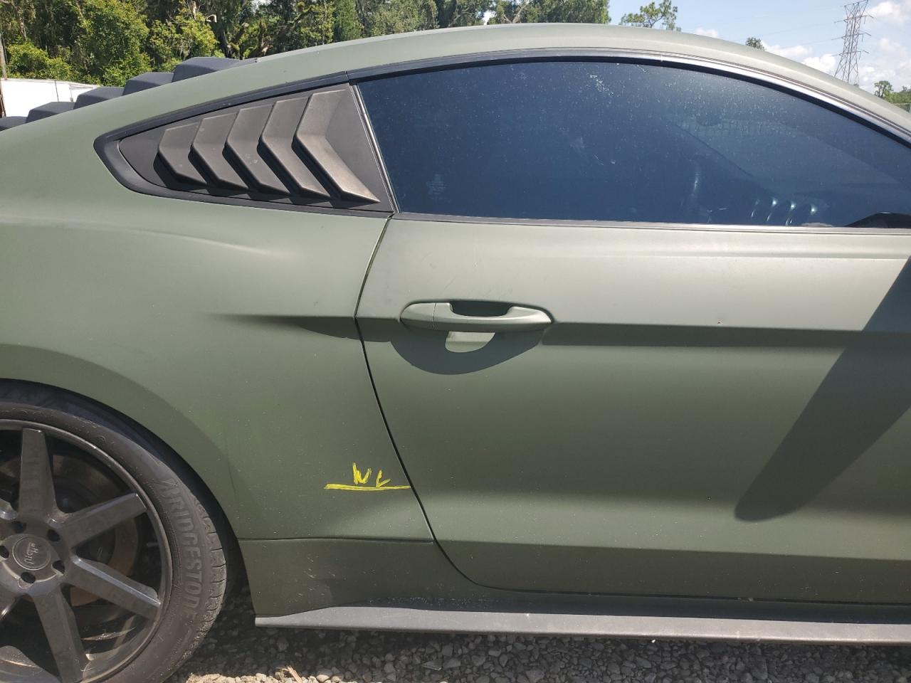2019 Ford Mustang - Image 12