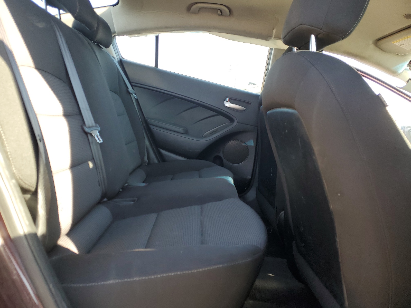 3KPFK4A7XJE238969 2018 Kia Forte Lx