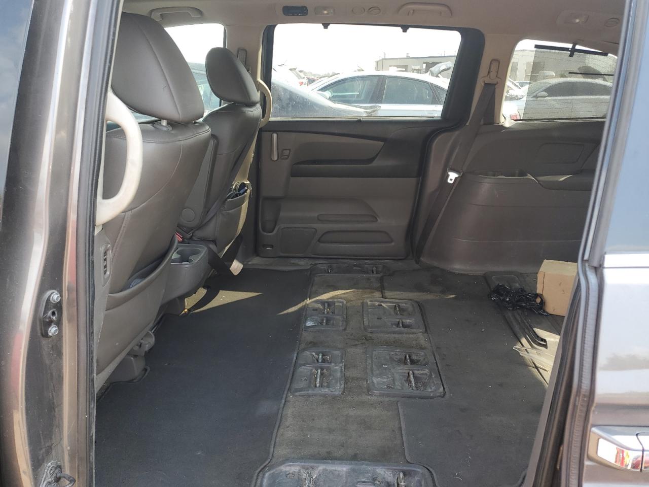 2011 Honda Odyssey - Image 10