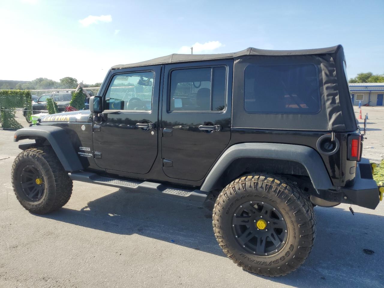 2013 Jeep Wrangler Unlimited Sport VIN: 1C4BJWDG6DL582285 Lot: 65669264