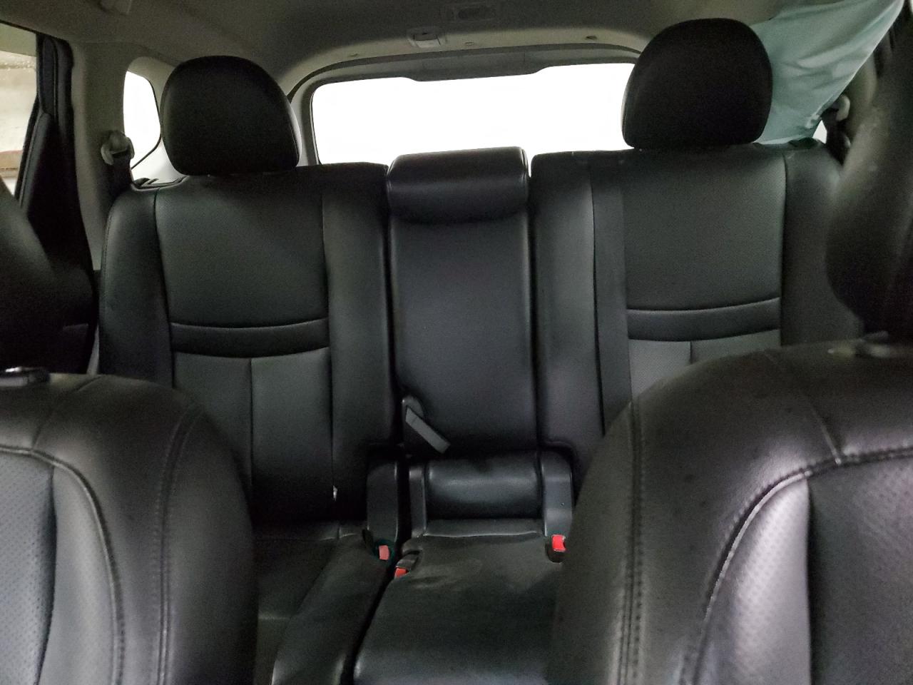 2017 Nissan Rogue - Image 10