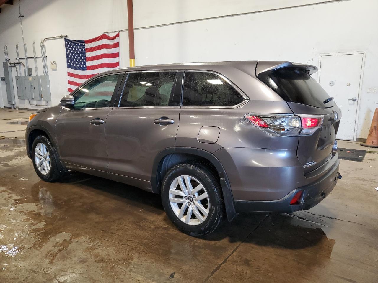 VIN 5TDBKRFH0GS347985 2016 TOYOTA HIGHLANDER no.2