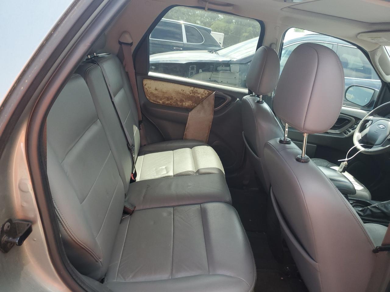 2005 Ford Escape Xlt VIN: 1FMYU93125KE16560 Lot: 68489104