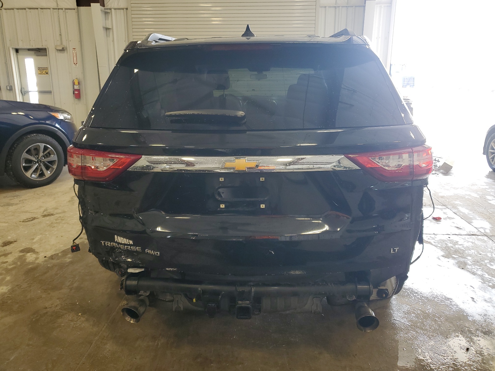 1GNEVGKW3KJ215930 2019 Chevrolet Traverse Lt