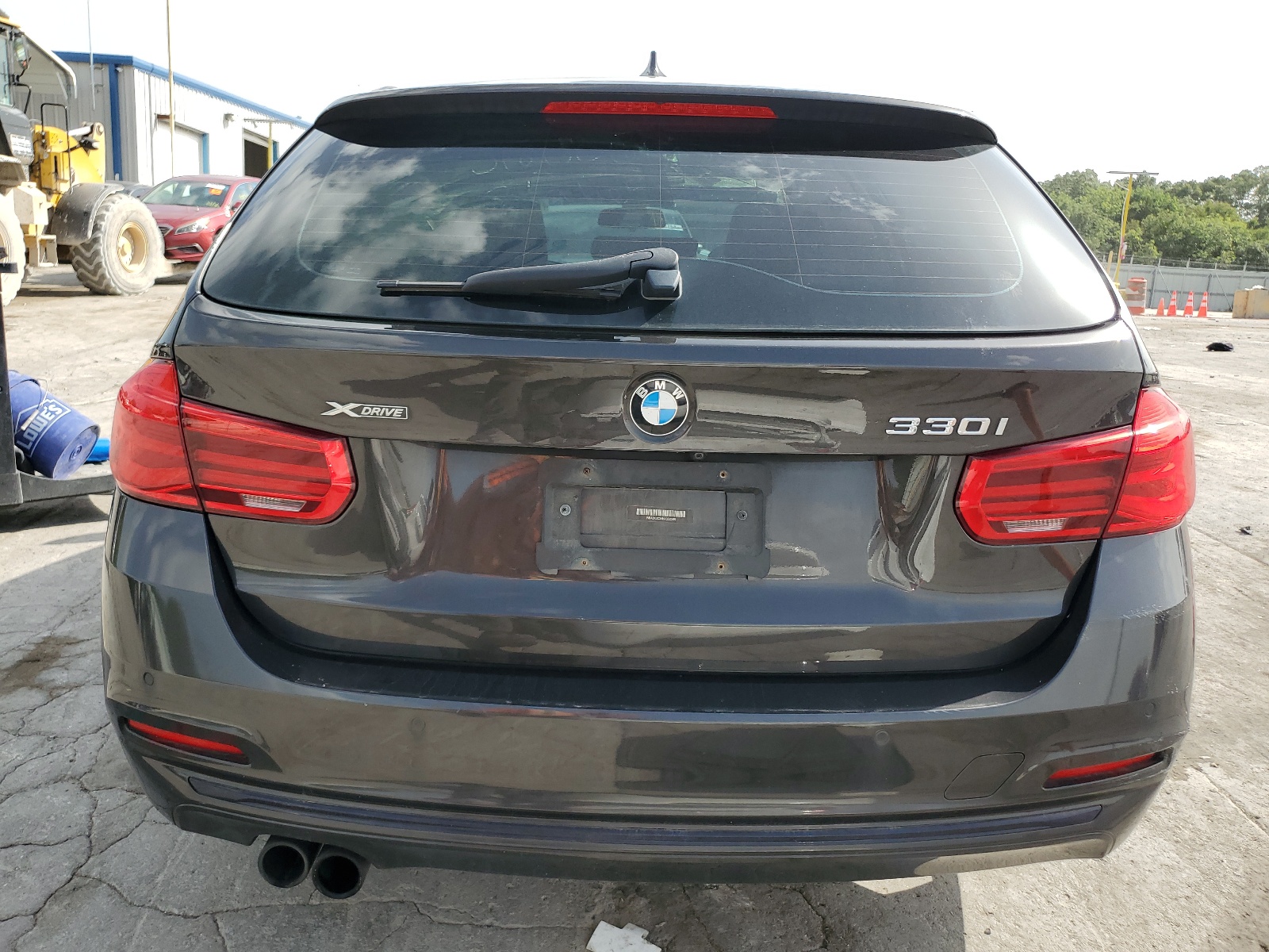WBA8K3C34HA022588 2017 BMW 330 Xi