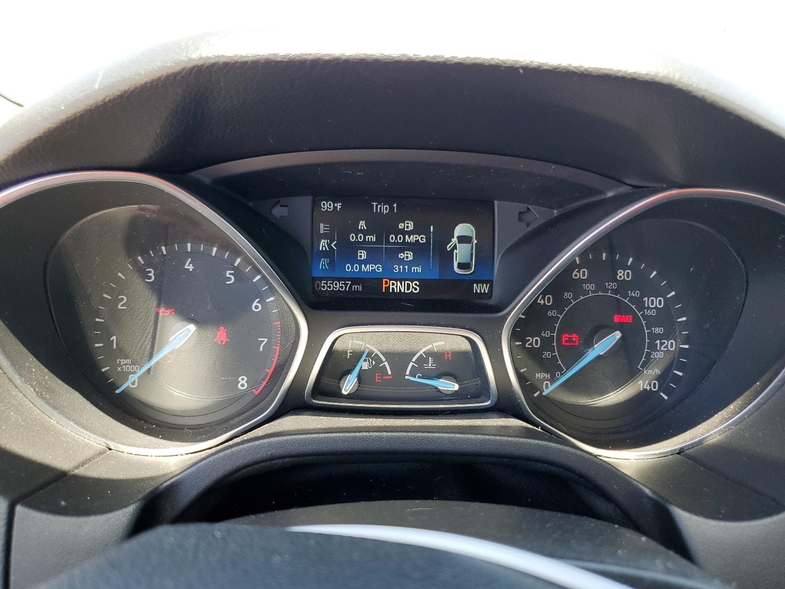 2018 Ford Focus Se vin: 1FADP3FEXJL271171