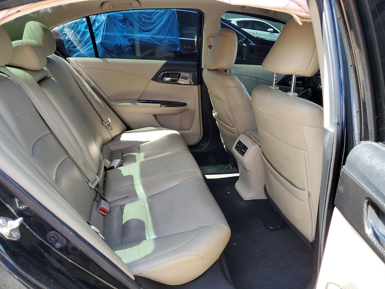 2015 Honda Accord - Image 10