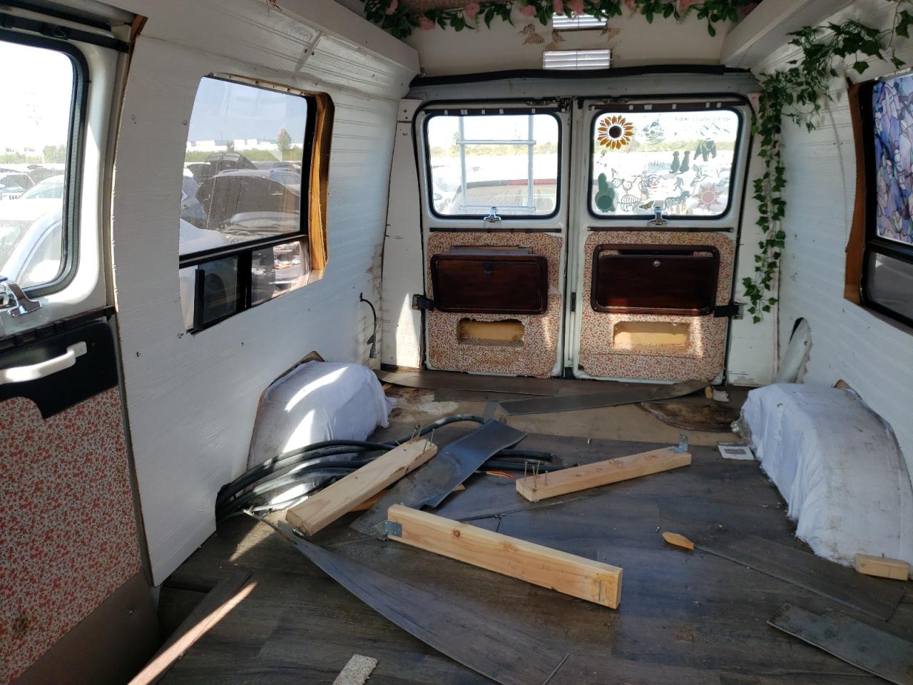 1992 Chevrolet Van - Image 10