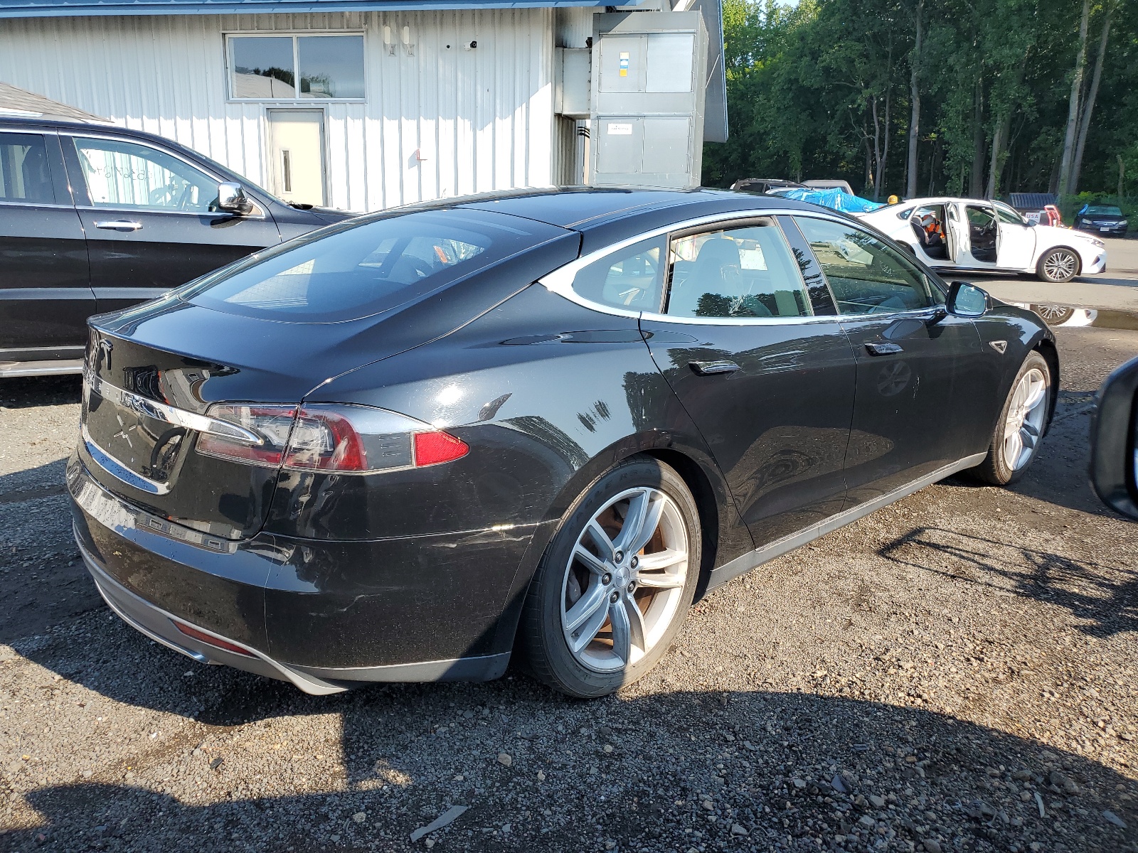 2013 Tesla Model S vin: 5YJSA1DN7DFP04530