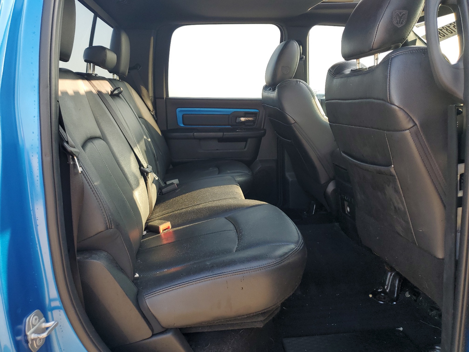 1C6RR7MT8JS223944 2018 Ram 1500 Sport