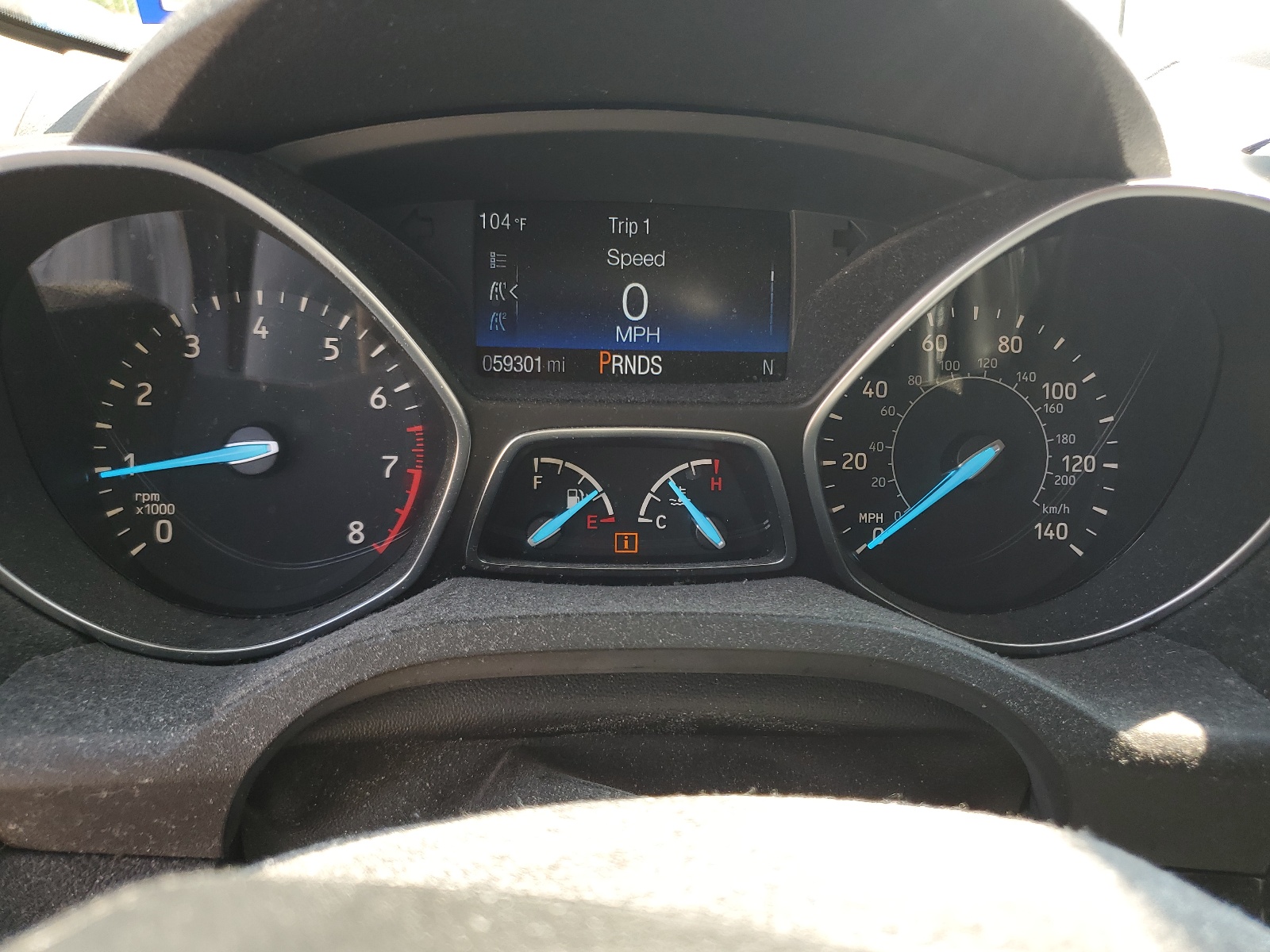 1FMCU0JD5HUC78492 2017 Ford Escape Titanium