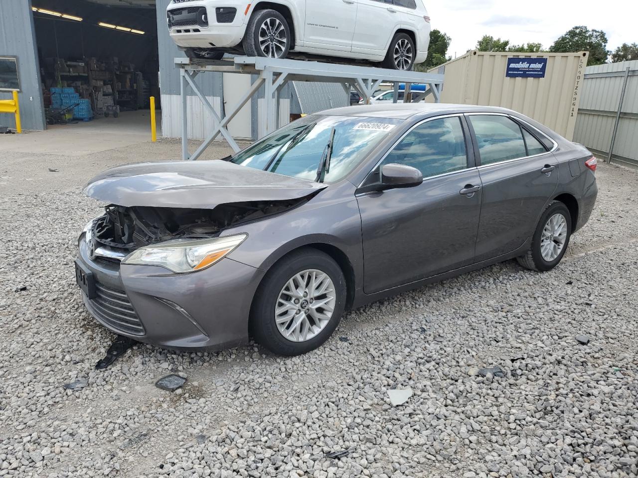 VIN 4T1BF1FK1GU526688 2016 TOYOTA CAMRY no.1