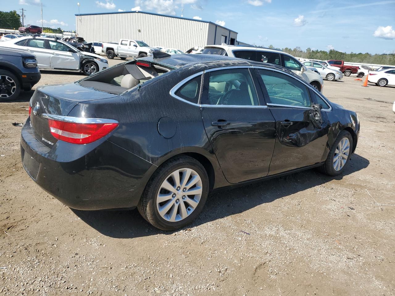 VIN 1G4PP5SK4G4155428 2016 BUICK VERANO no.3