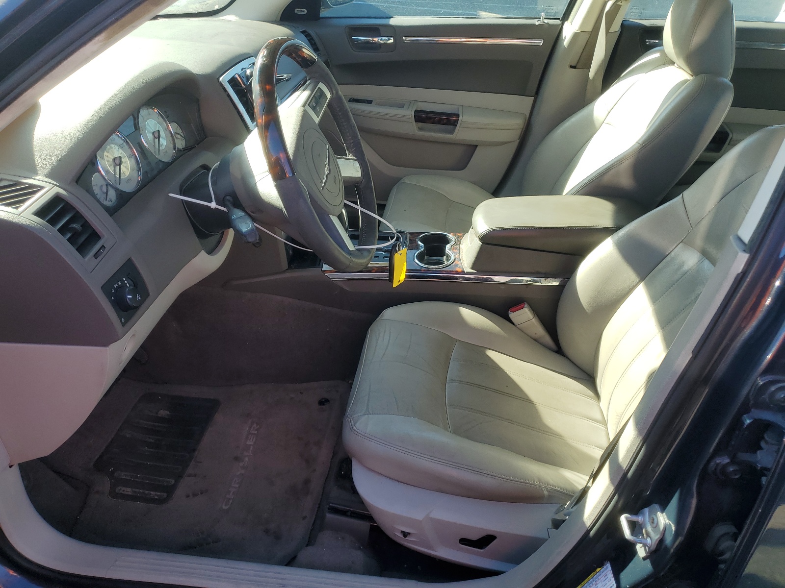 2C3KA63H88H256134 2008 Chrysler 300C