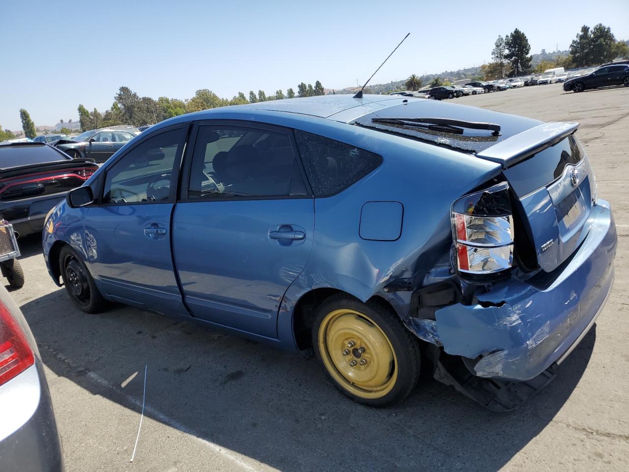 2005 Toyota Prius - Image 2