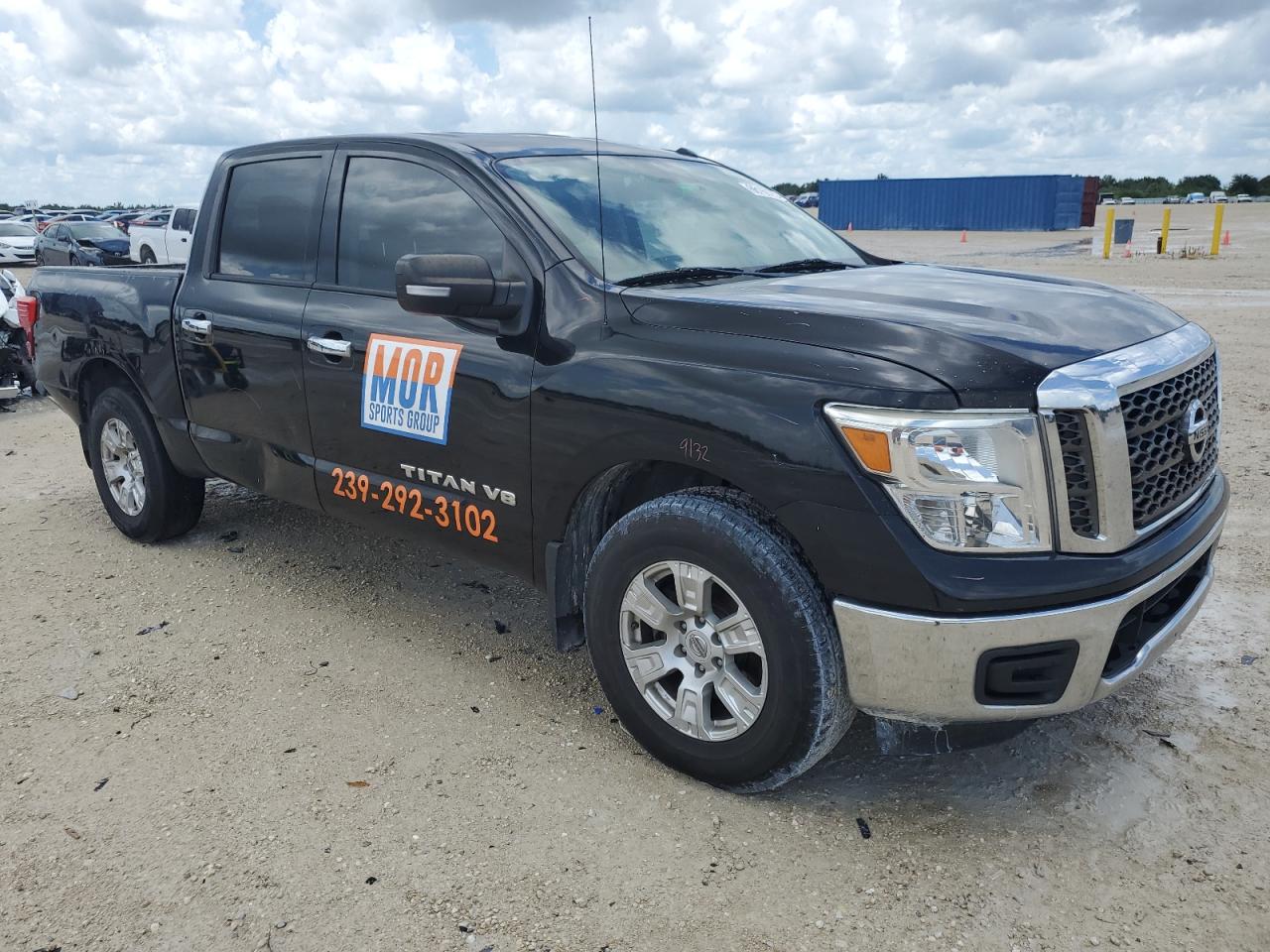 1N6AA1EK9JN505439 2018 Nissan Titan S