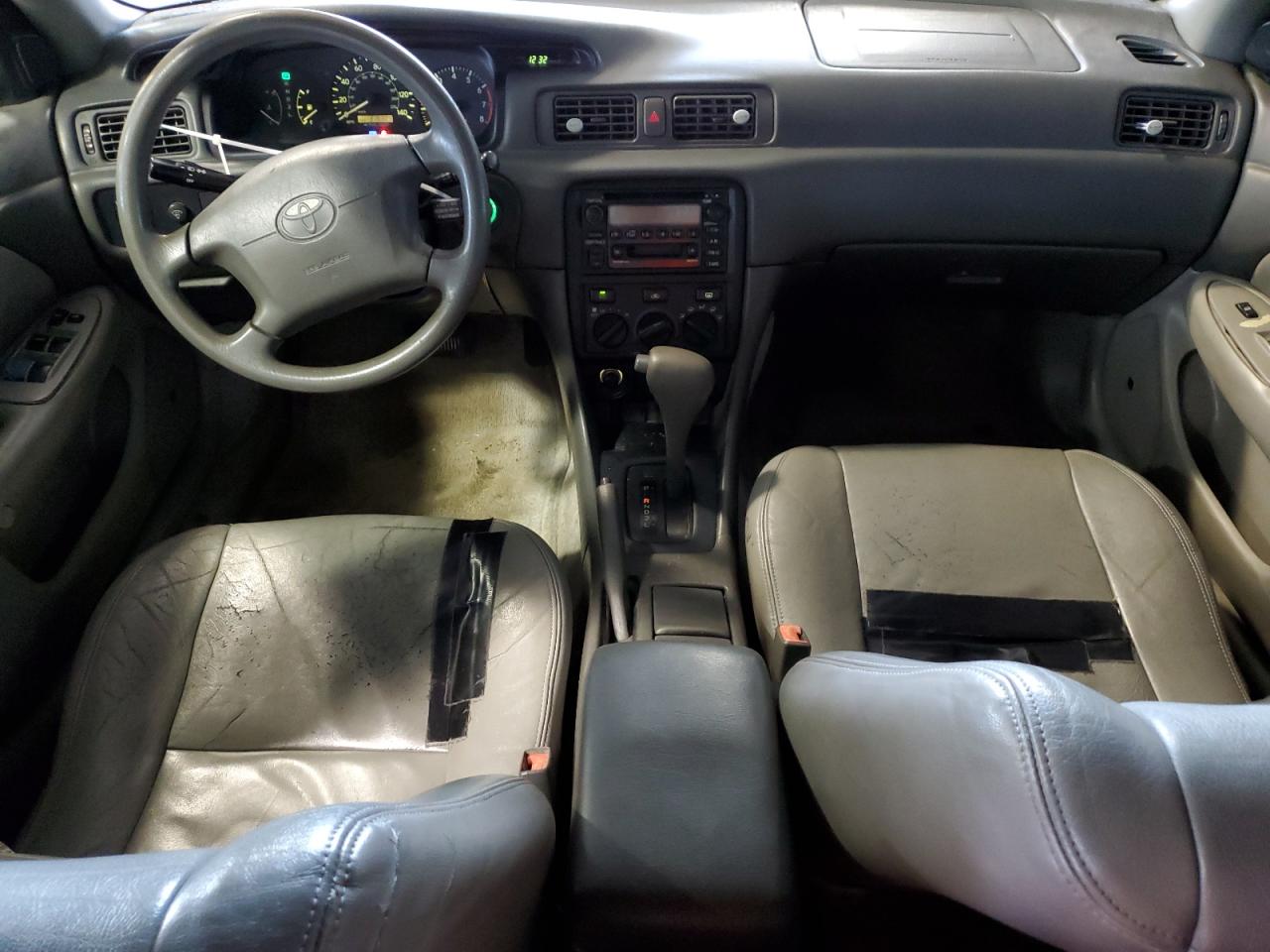 2000 Toyota Camry Le VIN: 4T1BF22K4YU111541 Lot: 66784874
