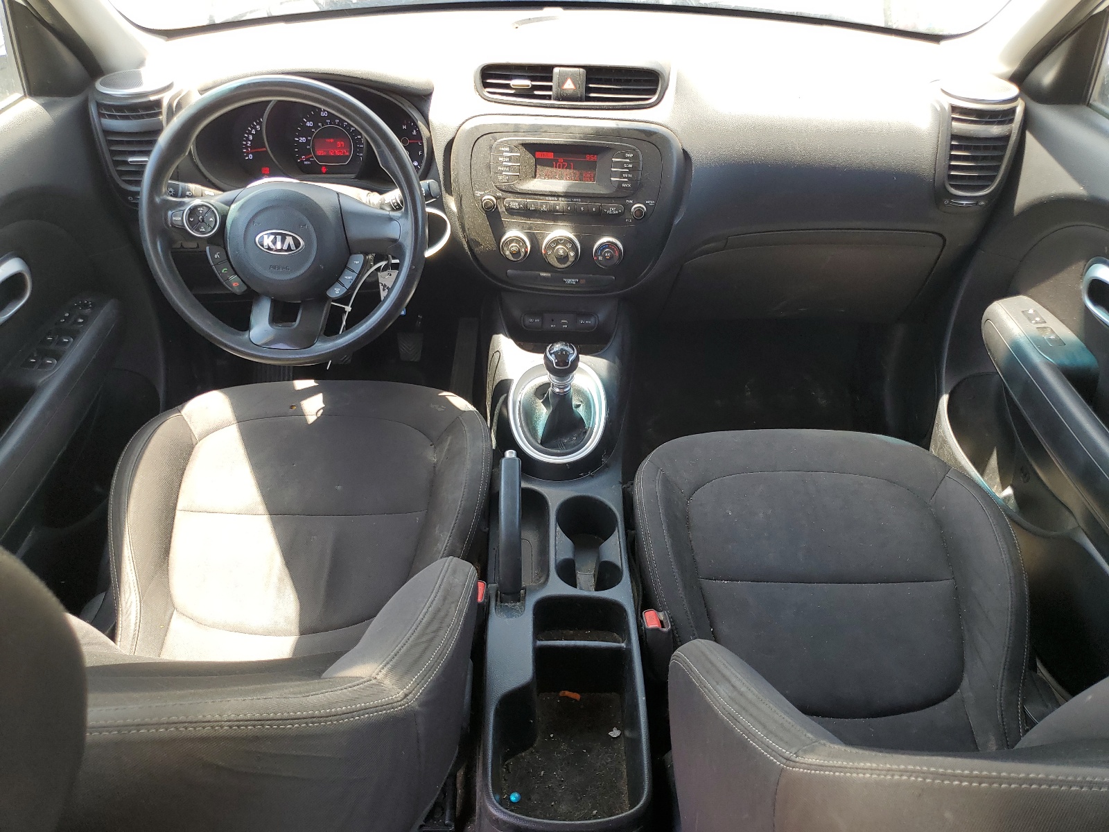 KNDJN2A27G7327840 2016 Kia Soul