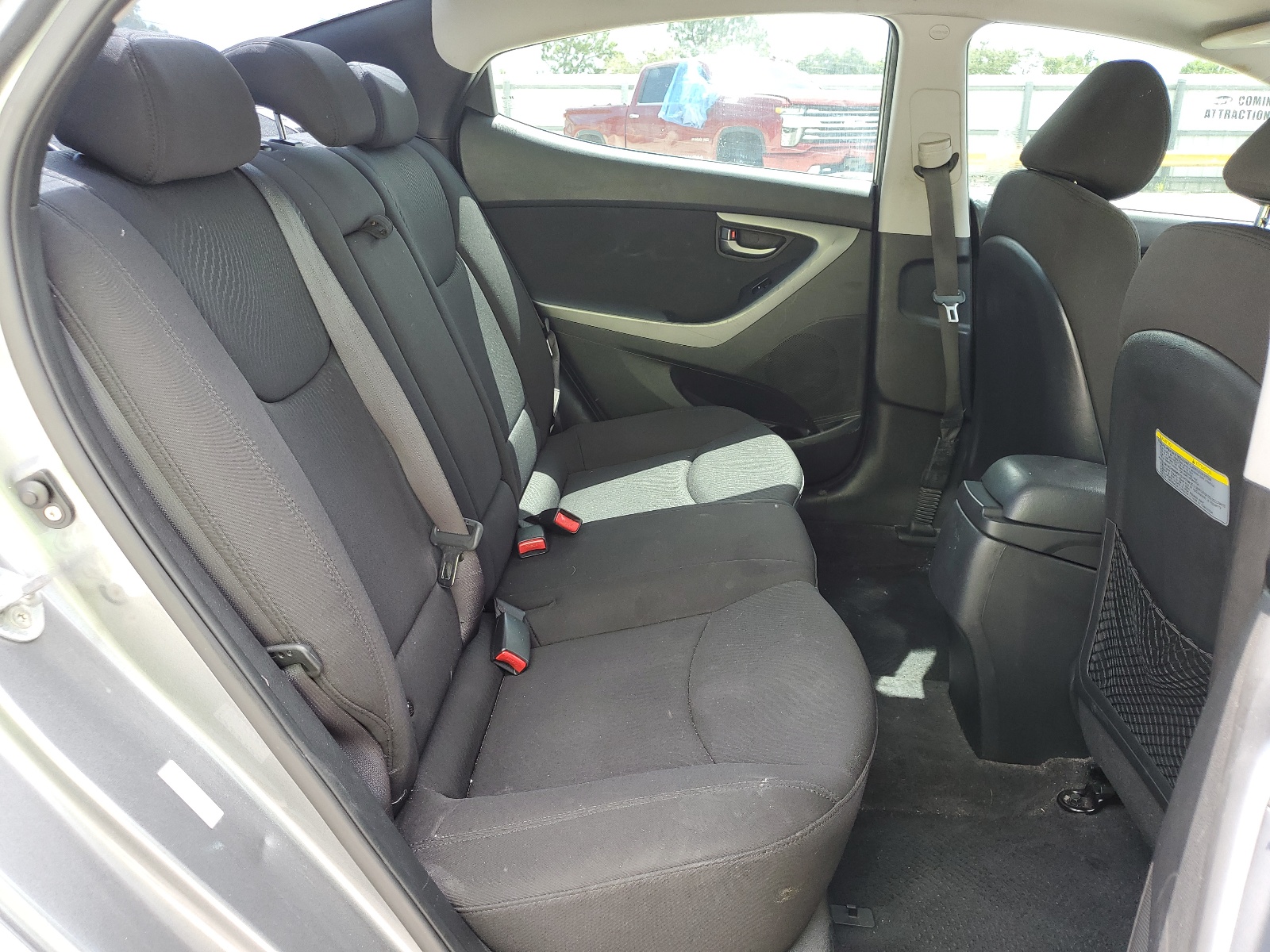 KMHDH4AE1GU583074 2016 Hyundai Elantra Se