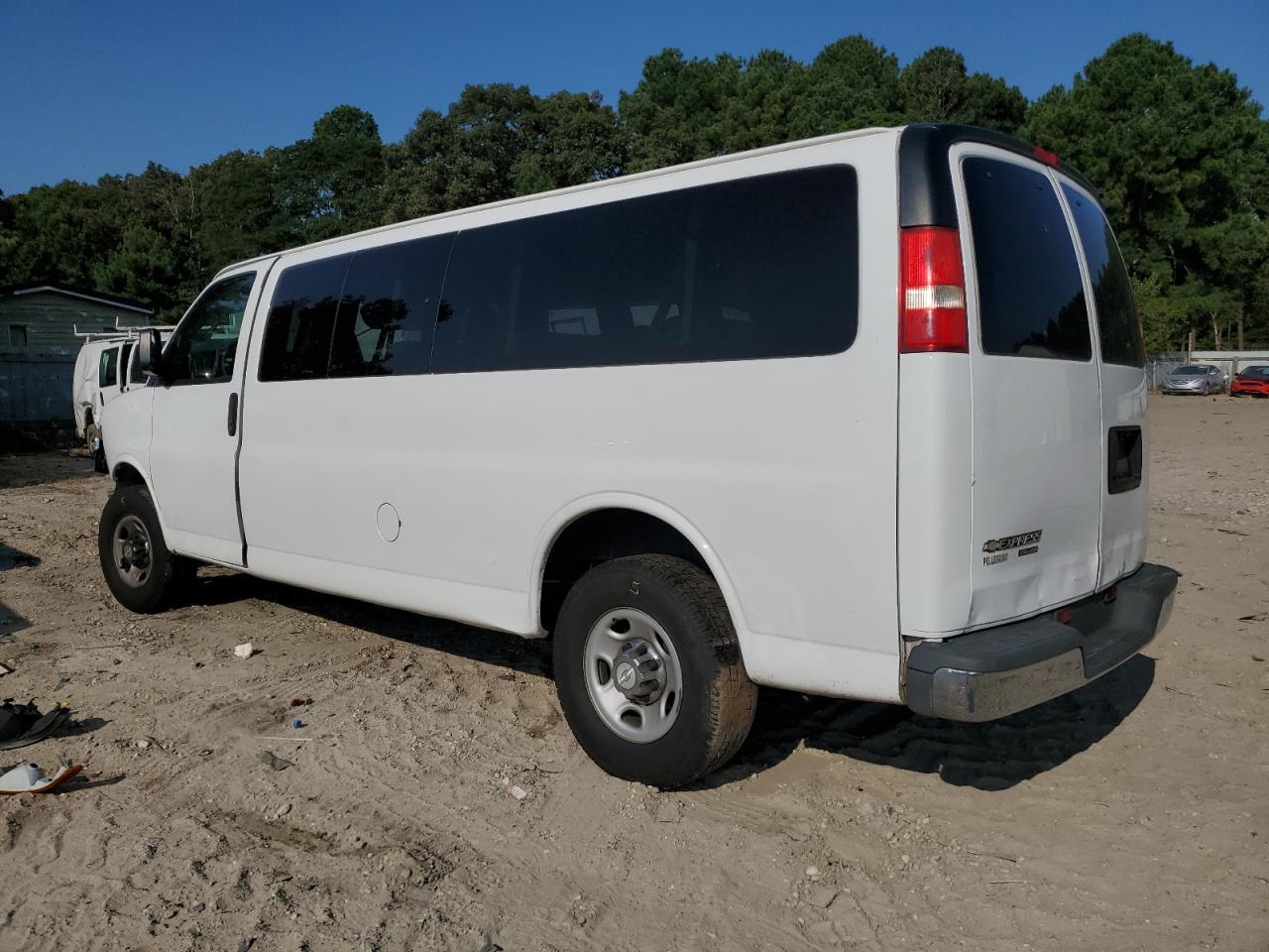 2016 Chevrolet Express - Image 2